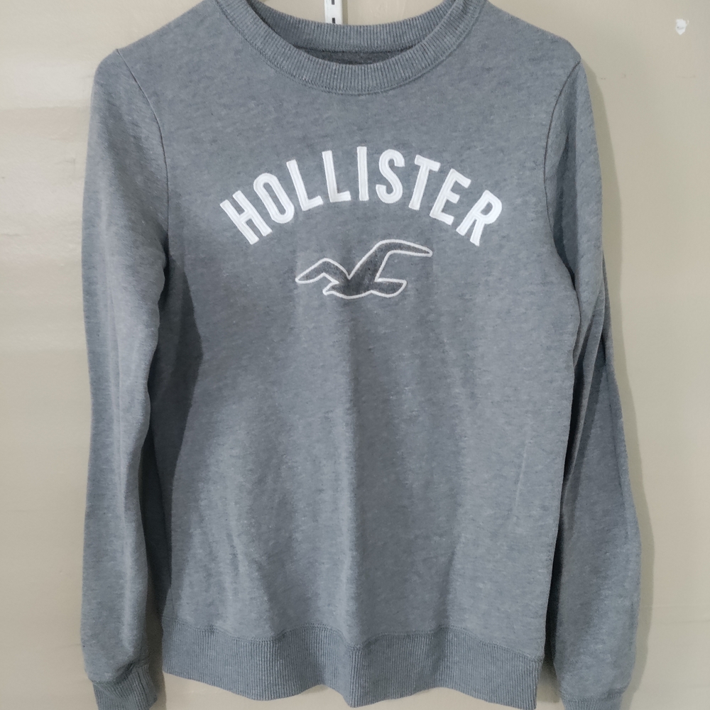 Hollister Gray Sweatshirt